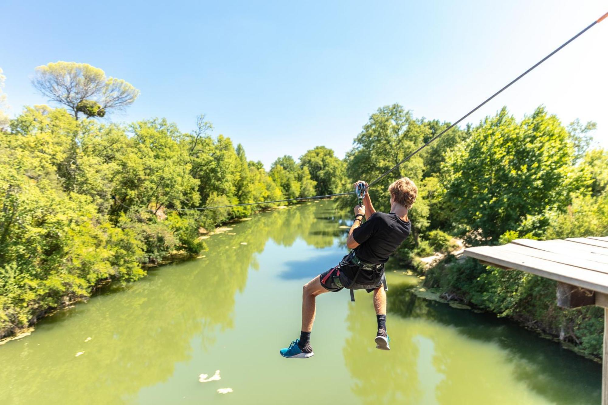 Camping Les Pres Du Roi Sommières Exteriér fotografie